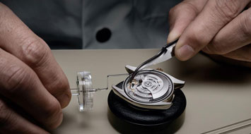 郑州卡地亚（Cartier）手表授权维修点